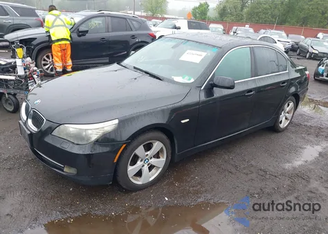 2008 BMW 528Xi z USA, uszkodzony, nr VIN WBANV13588CZ54359